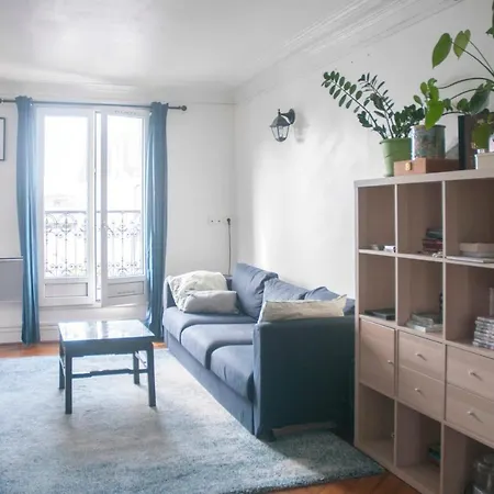 Apartment Charming Apt With Balcony In La Villette