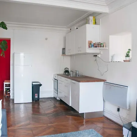 Apartment Charming Apt With Balcony In La Villette *